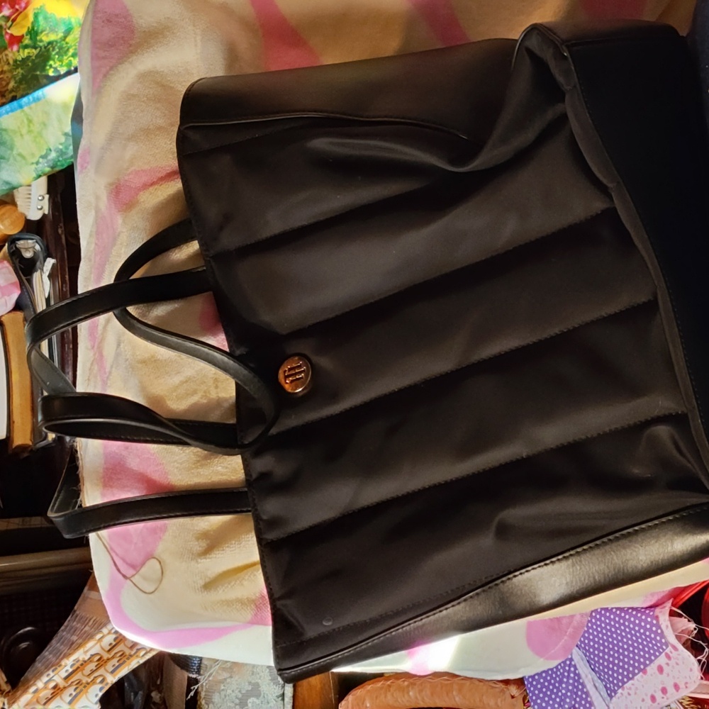 Tommy Hilfiger purse